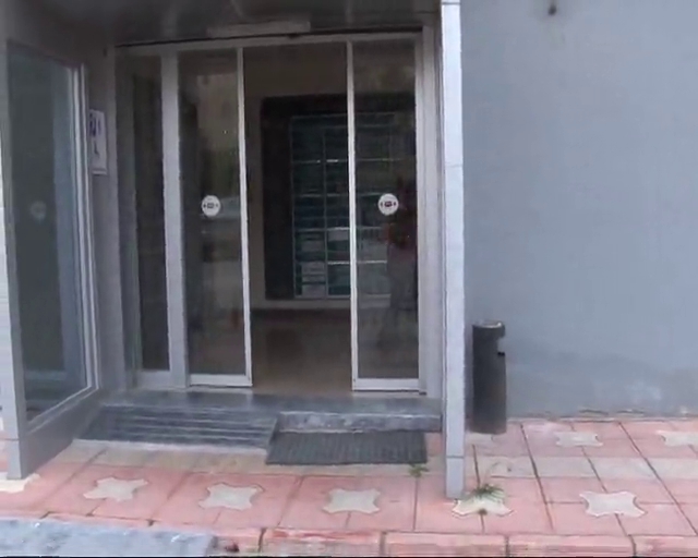 Asansörde kalan 9 kişiyi itfaiye ekipleri kurtardı