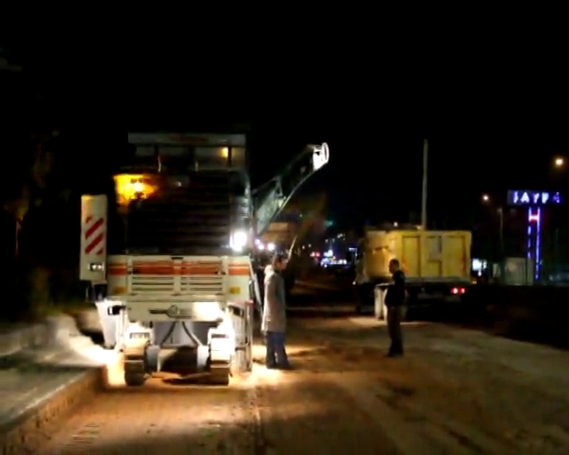 Bursa-İzmir yolunda ekipler gece gündüz çalışıyor