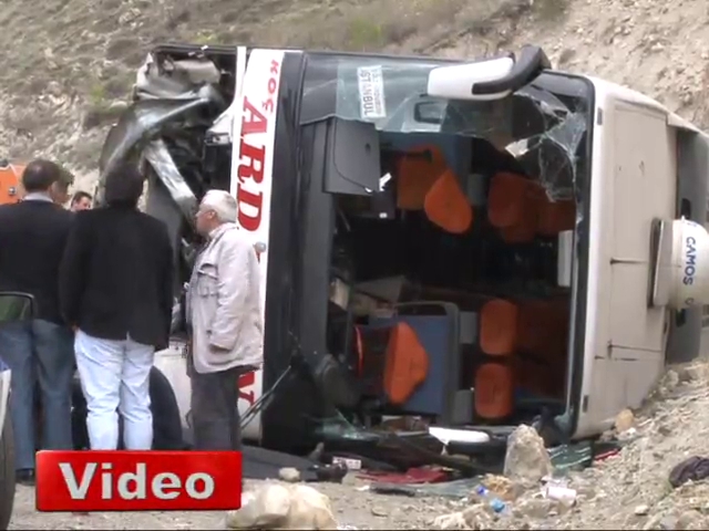 Erzurum'da otobüs kazası! 3 ölü 20'den fazla yaralı