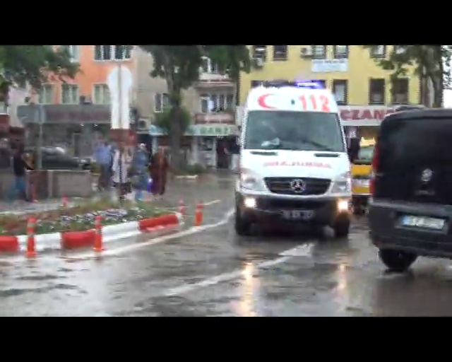Yağmurla gelen kazada can pazarı