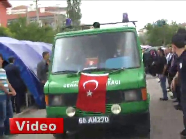 Şehit pilot son yolculuğuna uğurlandı