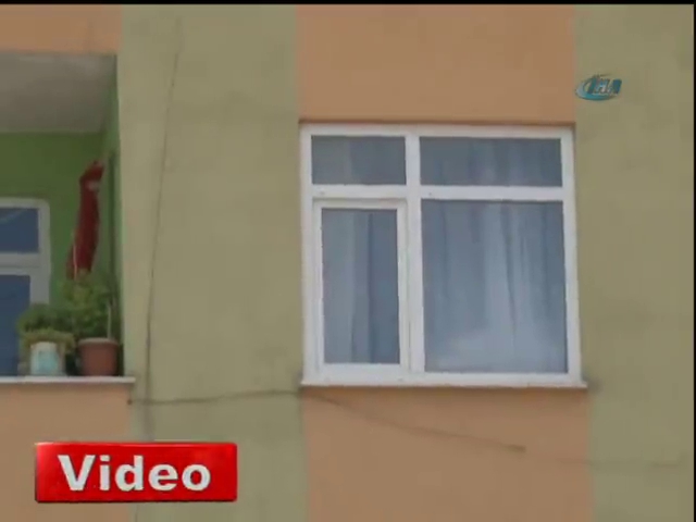 Yatak bazasının altında can verdi