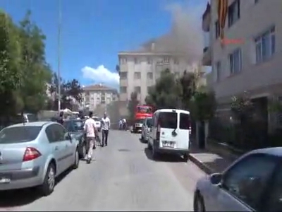 Beyaz eşya deposunda korkutan yangın