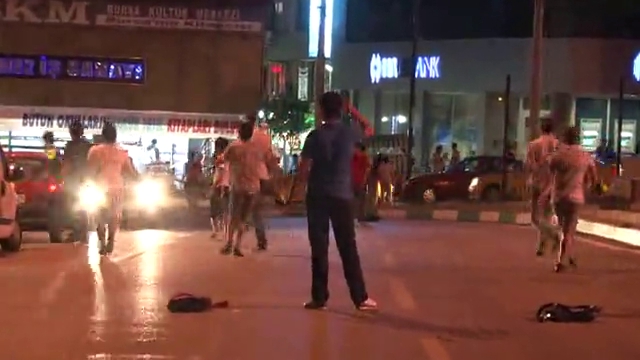 Burası Heykel! Bu gençler ne yapıyor?