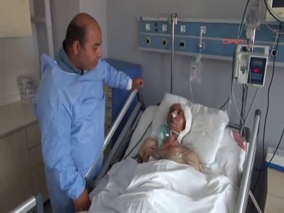 Ölü taklidi yaparak ayıdan kurtuldu