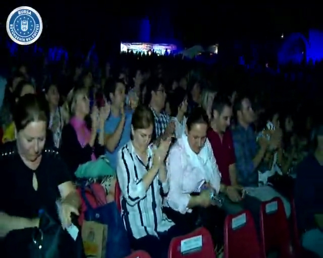 Zaz'ın enerjisi Bursa'yı sardı