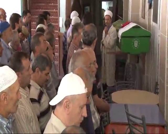 Havuzda sara nöbeti geçirip boğulan çocuk toprağa verildi