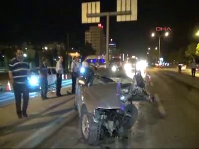 Parçalara ayrılan otomobilden sağ kurtuldu