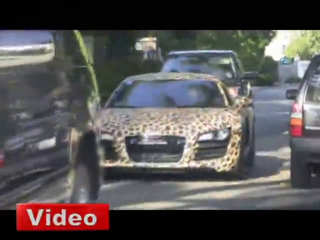 Justin Bieber'den leopar desenli otomobil
