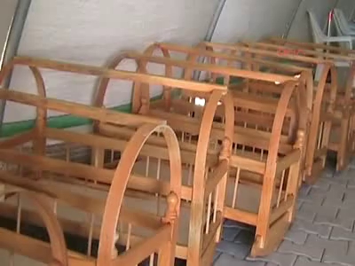 Çadır kentte yeni doğan bebekler için beşik dağıtıldı