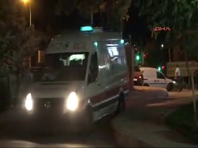 Parkta bıçakladılar