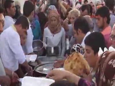 Suriyelilerle iftar