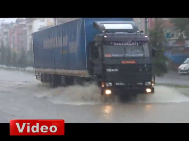 Yağmur duası sel getirdi