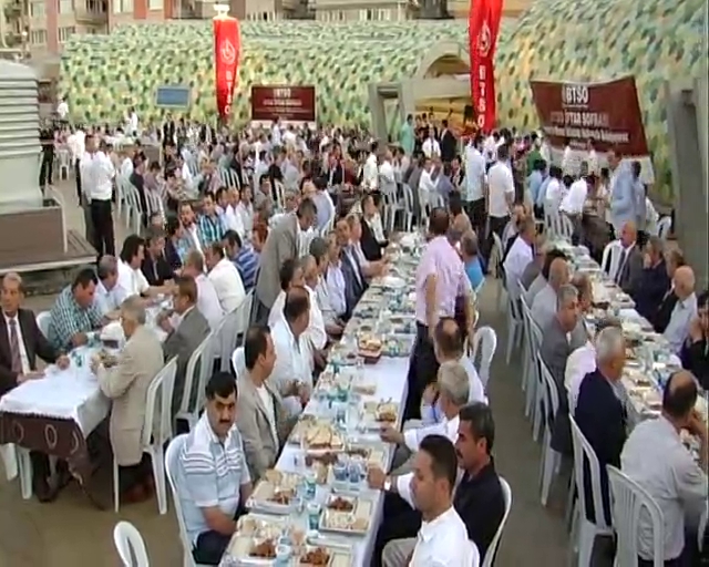 BTSO üyeleri vatandaşlar ile iftar sofrasında buluştu