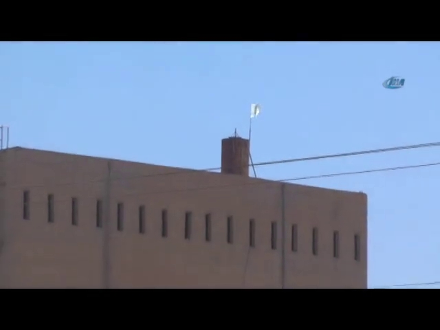 PYD bayrağı indirildi