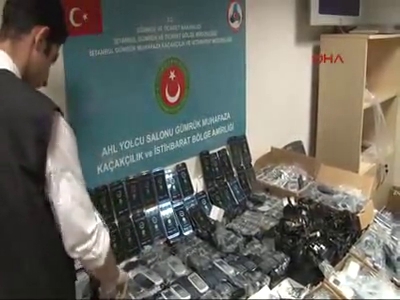 2 bin adet cep telefonu gümrüğe takıldı