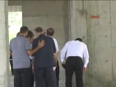 Terk edilmiş binada 3 erkek cedesi bulundu