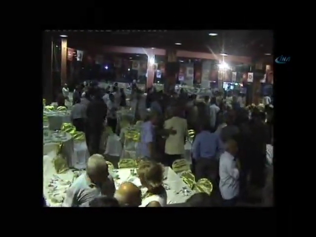 Demokrat Parti iftarında kavga