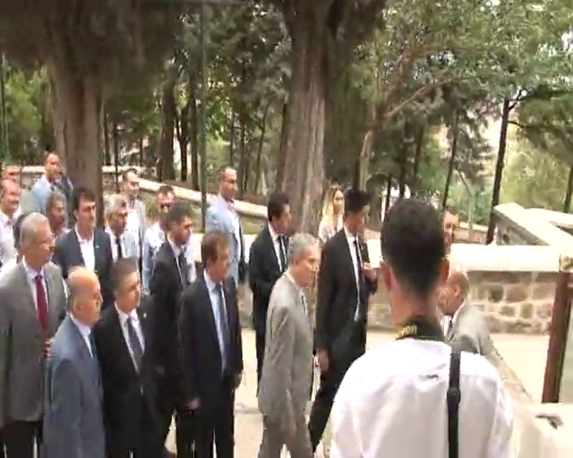 Bursa ziyaretinde  Arınç'ı üzen olay