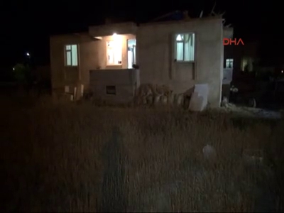 Karısını başka bir erkekle yakalayınca...