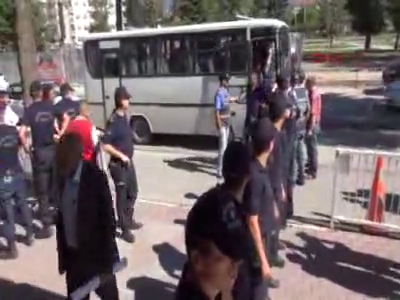 Uyuşturucu çetesine 15 gözaltı