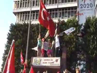 İzmir'de Ergenekon tepkisi
