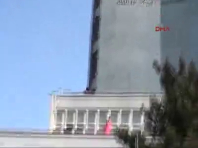 Yolcu midibüsü şarampole yuvarlandı