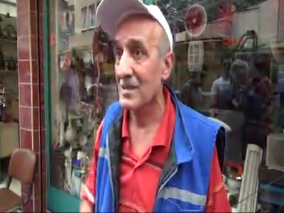 Çatıdan düşen yaşlı adam hayatını kaybetti