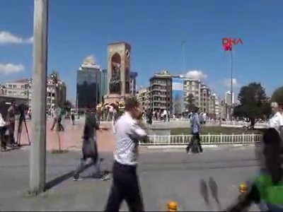 Taksim Meydanı trafiğe kapatıldı