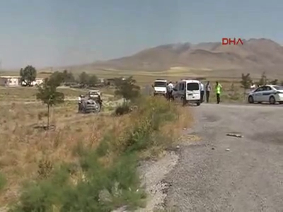 Düğün yolunda kaza: 2 ölü, 3 yaralı