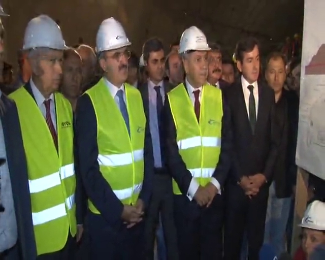 "Arı gibi çalışıyorlar"