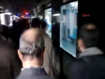 Marmaray'da elektrik kesintisi