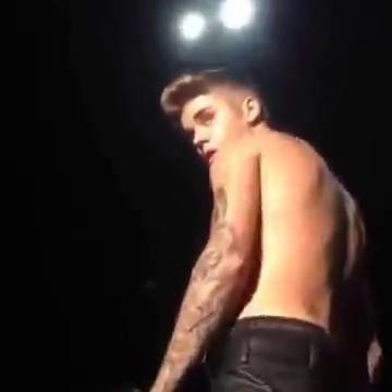 Justin Bieber konserinde şok olay