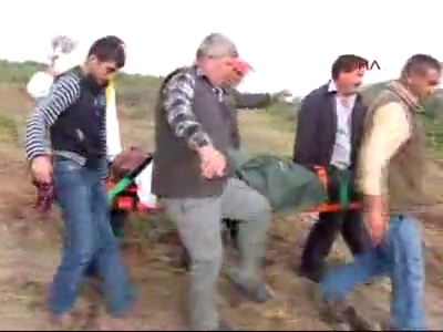 Açlık grevindeki köylü hastaneye kaldırıldı