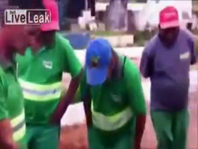 Mezardan canlı kol ve baş çıkınca hayatının şokunu yaşadı