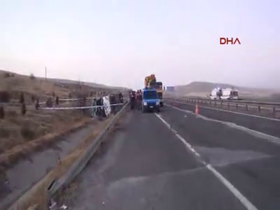 Eskişehir'de yolcu otobüsü devrildi