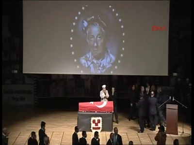 Nejat Uygur için Cemal Reşit Rey Konser Salonu'nda tören