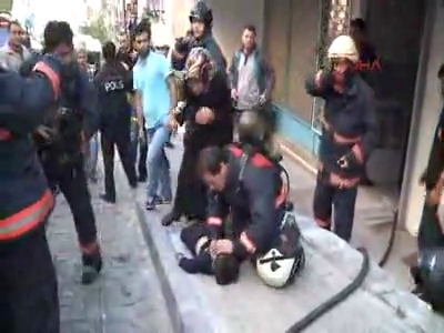 Kardeşleri yangın ayırdı