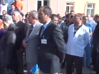 7 aylık hamile doktorun karnına hasta yakını tekme attı