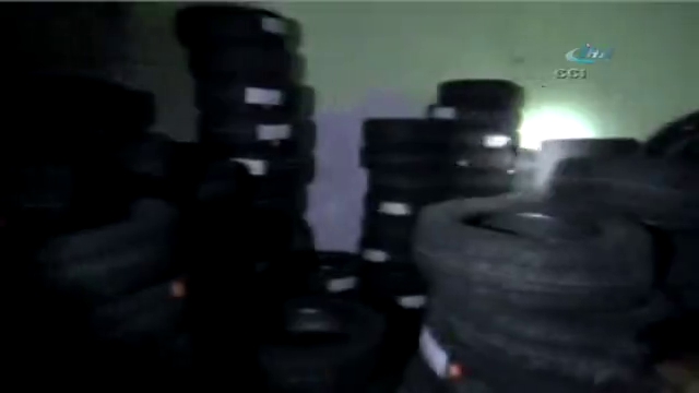 Stepne hırsızları yakalandı