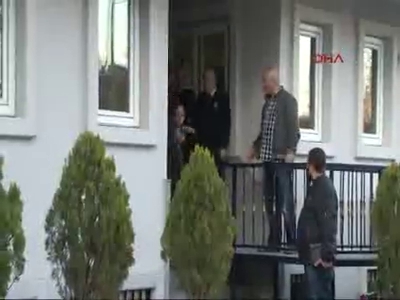 Yaşlı kadının çantasını çaldılar