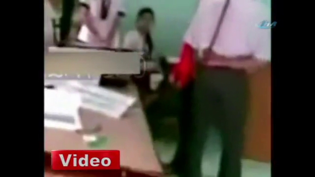 Kız öğrencilere ilginç ceza!