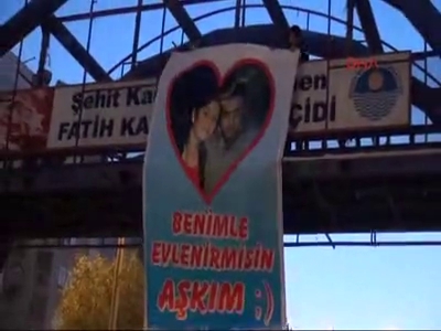 Sevgiliye romantik evlenme teklifi