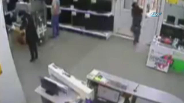 Hırsızın bu kadar rahatı görülmedi
