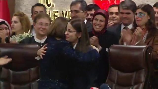 Bakan Şahin'i ağlatan sözler