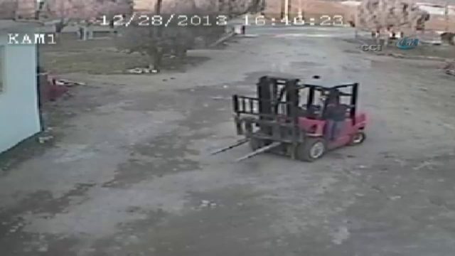 Forklift kazası kamerada