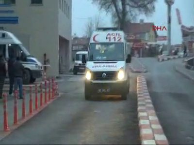 Eşini sokak ortasında öldürdü