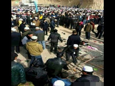 Camide izdiham: 14 ölü