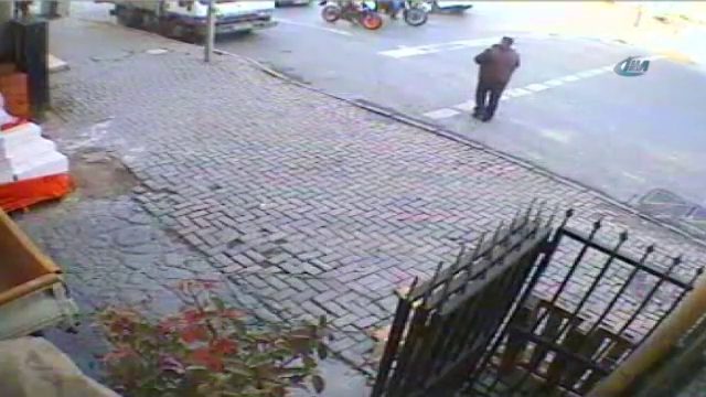 Canını hiçe sayıp hırsızın peşinden koştu