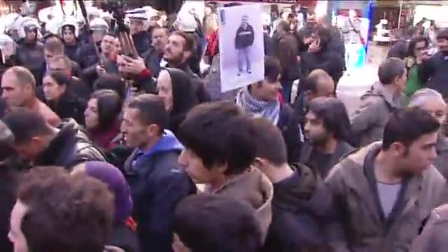 Bakanlığa yürümek isteyen gruba müdahale